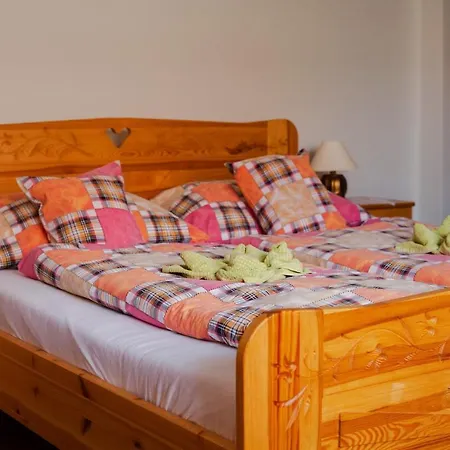 Gazdov Dvor Casa de Campo Vavrisovo